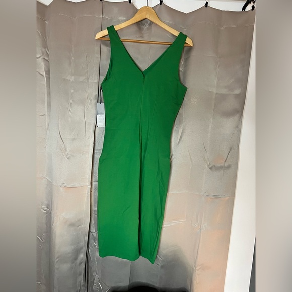 NWT - White House Black Market Vibrant “Amazon” Green Midi Sheath Aura Dress - Picture 2 of 4